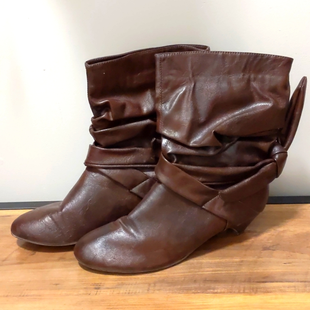 3 for $15 Brown Vegan Ankle Booties size 40